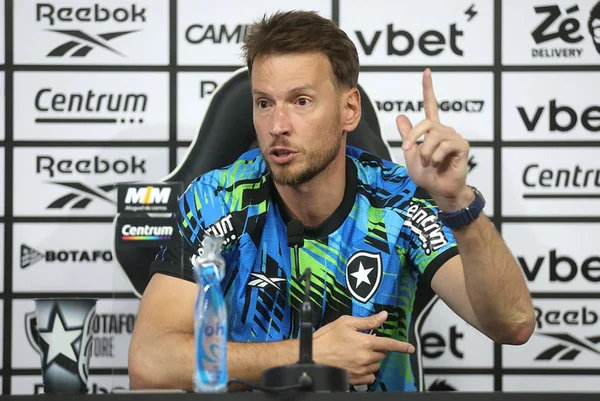 Ex-Botafogo, Neto é oferecido para a Juventus após lesão de goleiro titular