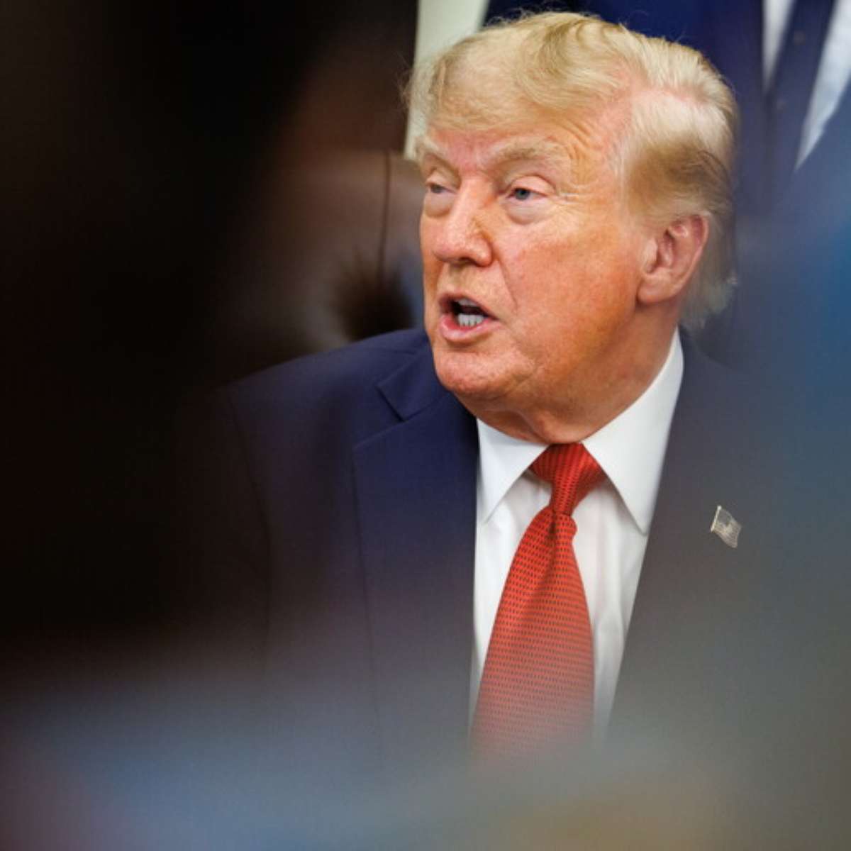 Emissoras abandonam cobertura de Trump após CNN ser barrada da Casa Branca