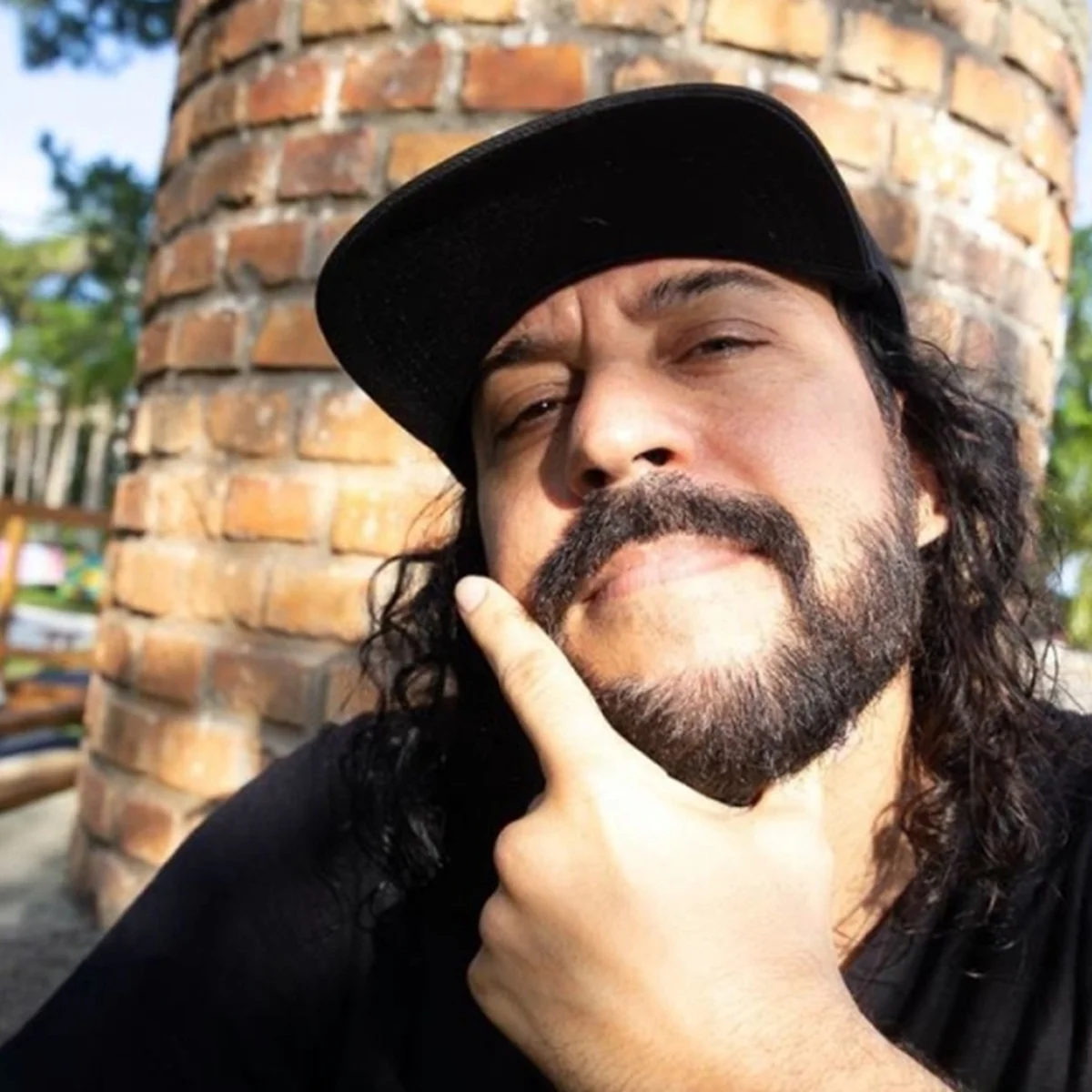 Gabriel o Pensador ganha ação contra candidato que usou música em campanha