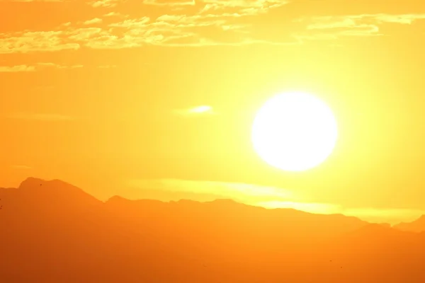 Clima: 1ª onda de calor da primavera provoca temperaturas superiores a 40ºC
