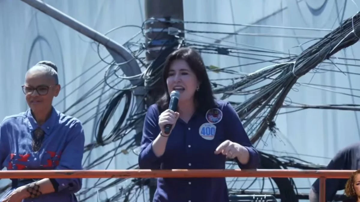 "Não existe eleição ganha", diz Tebet ao lado de Lula durante ato em SP