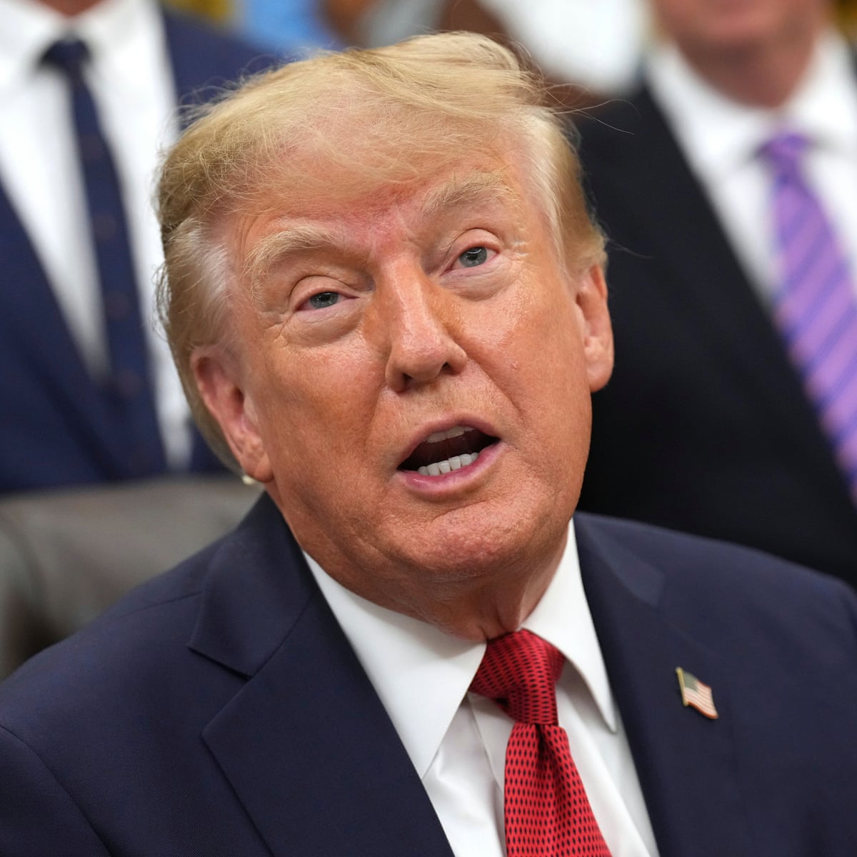 Trump relata-se formar um conselho de financiamento da saúde que poderia vetar iniciativas 'woke'
