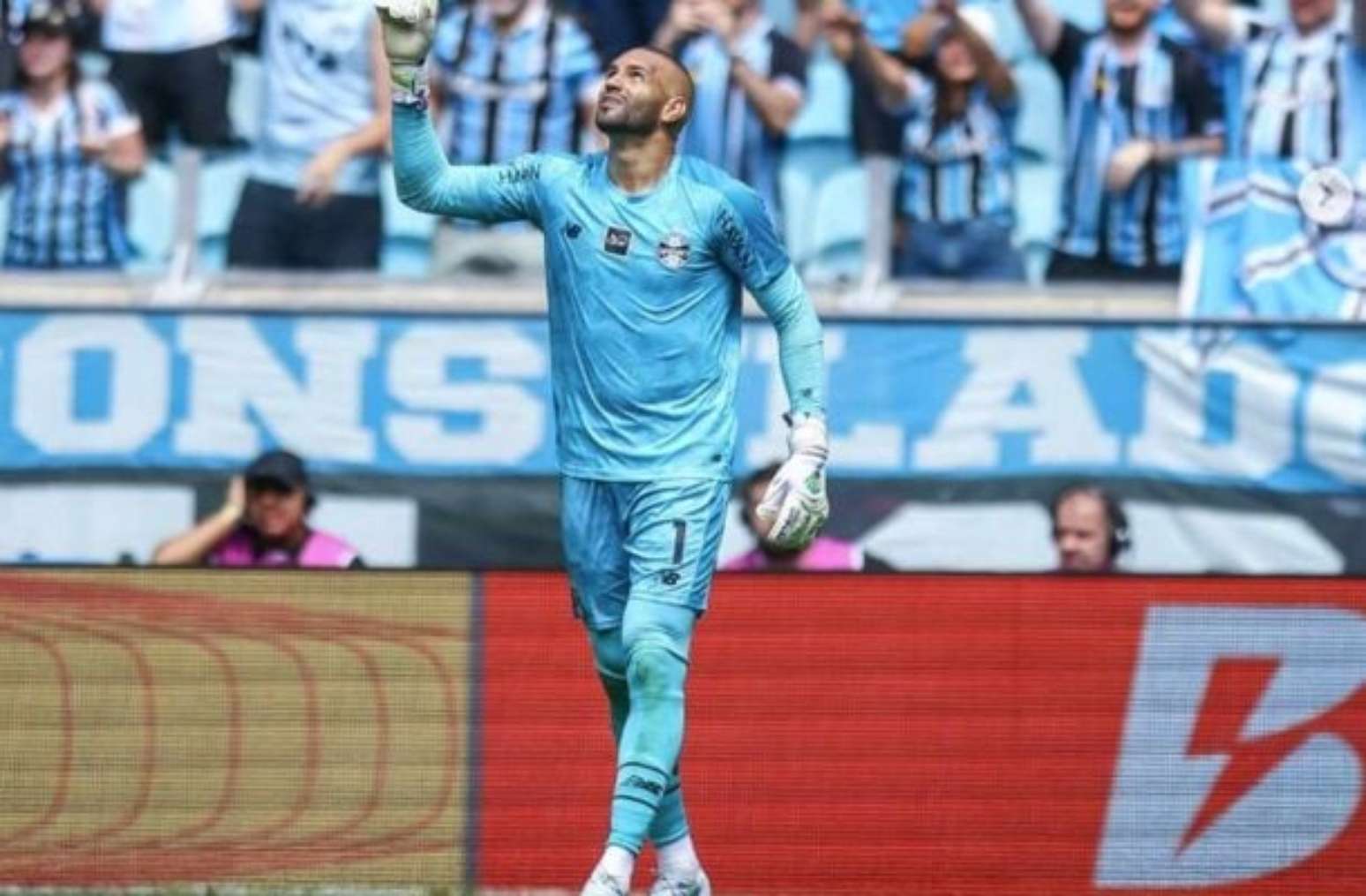 Weverton foi o destaque do Gr&ecirc;mio no empate com o Palmeiras &ndash;