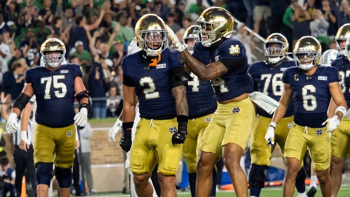 O futebol de Notre Dame limita o Michigan State a 167 jardas totais em vitória em casa por 27-10