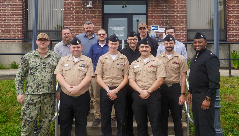 Imagem relacionada à notícia: Ocupando-se por trás da cortina: Equipes submarinas Descubram o Mundo por trás do Sistema de Mísseis Balísticos Lançados por Submarinos
