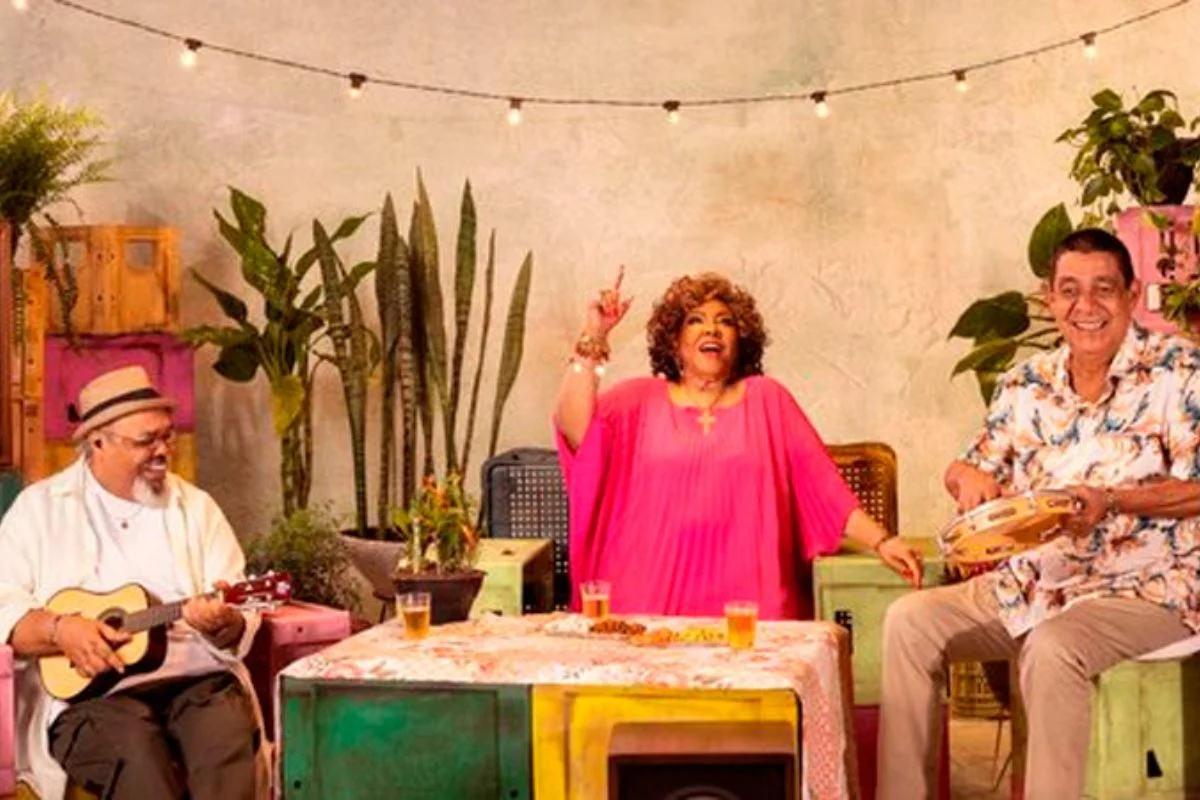 Alcione, Zeca e Jorge Aragão celebram encontro no palco: "Somos família"