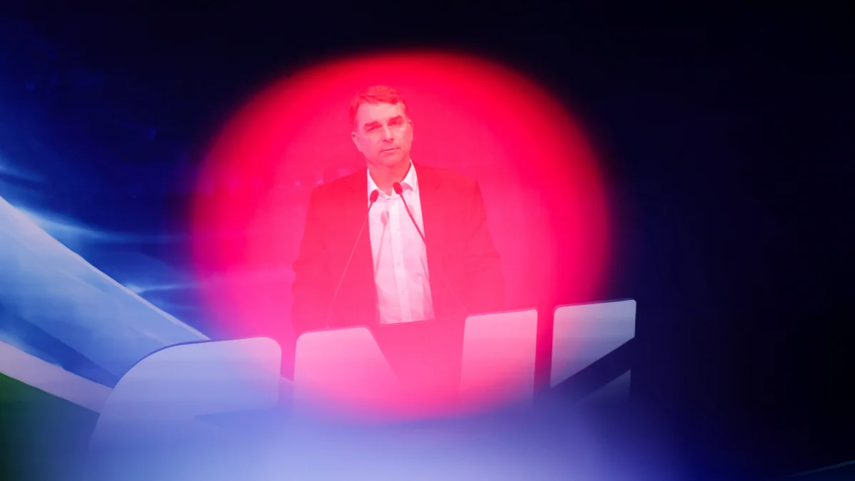 Flávio se prepara para ser alvo em debate na TV e PL avalia desgastes