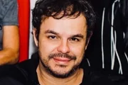 Durante o BBB, vieram à tona acusações de que o participante perseguia mulheres na internet. No confinamento, ele também admitiu ter assediado uma participante, mesmo após ela ter pedido para ele parar