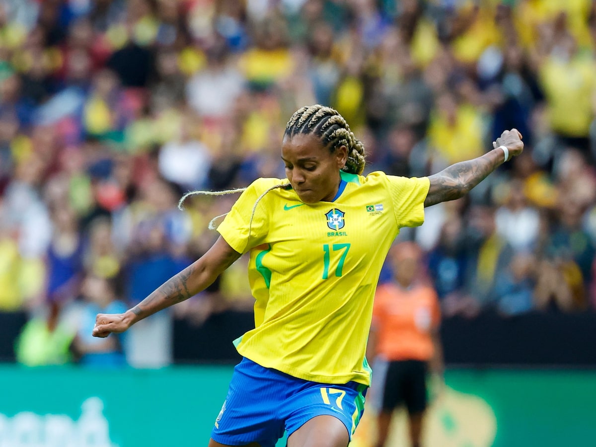 Fifa iguala premiações de participação na Copa feminina e CBF receberá R$ 12,6 milhões