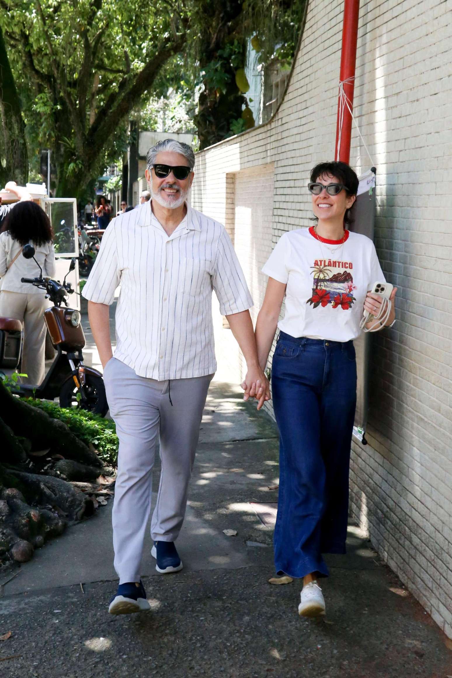 William Bonner e Natasha Dantas em vota&ccedil;&atilde;o neste domingo, 4 de outubro