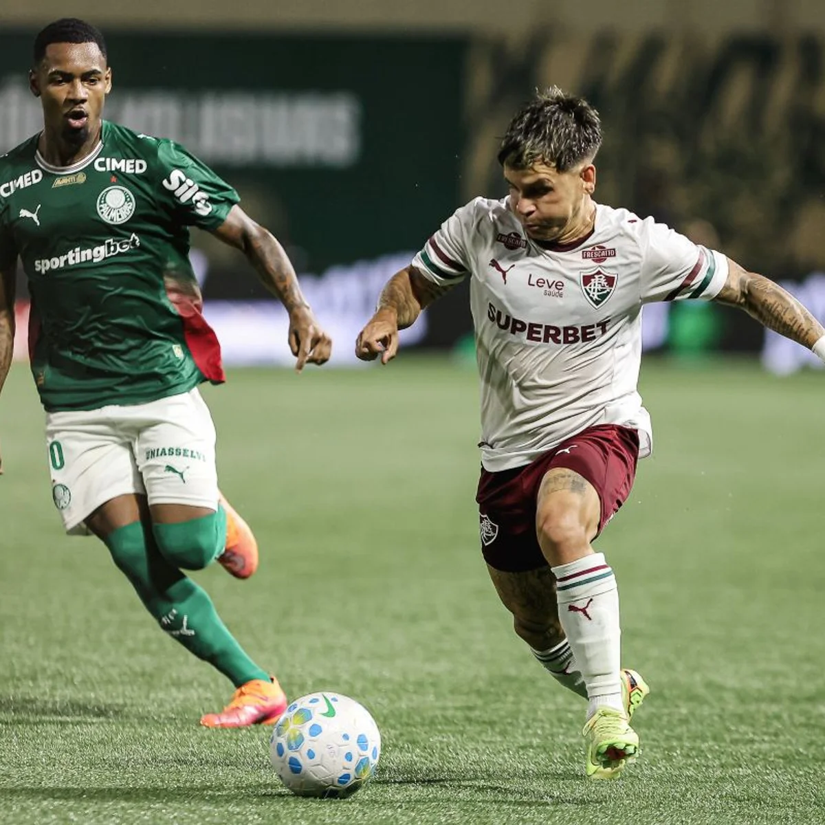 Fluminense e Palmeiras iniciam duelo por vaga na final da Libertadores