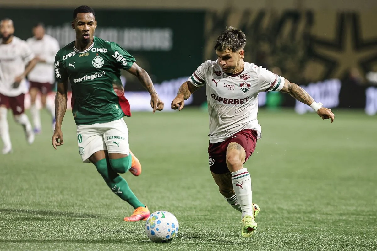 Fluminense e Palmeiras iniciam duelo por vaga na final da Libertadores