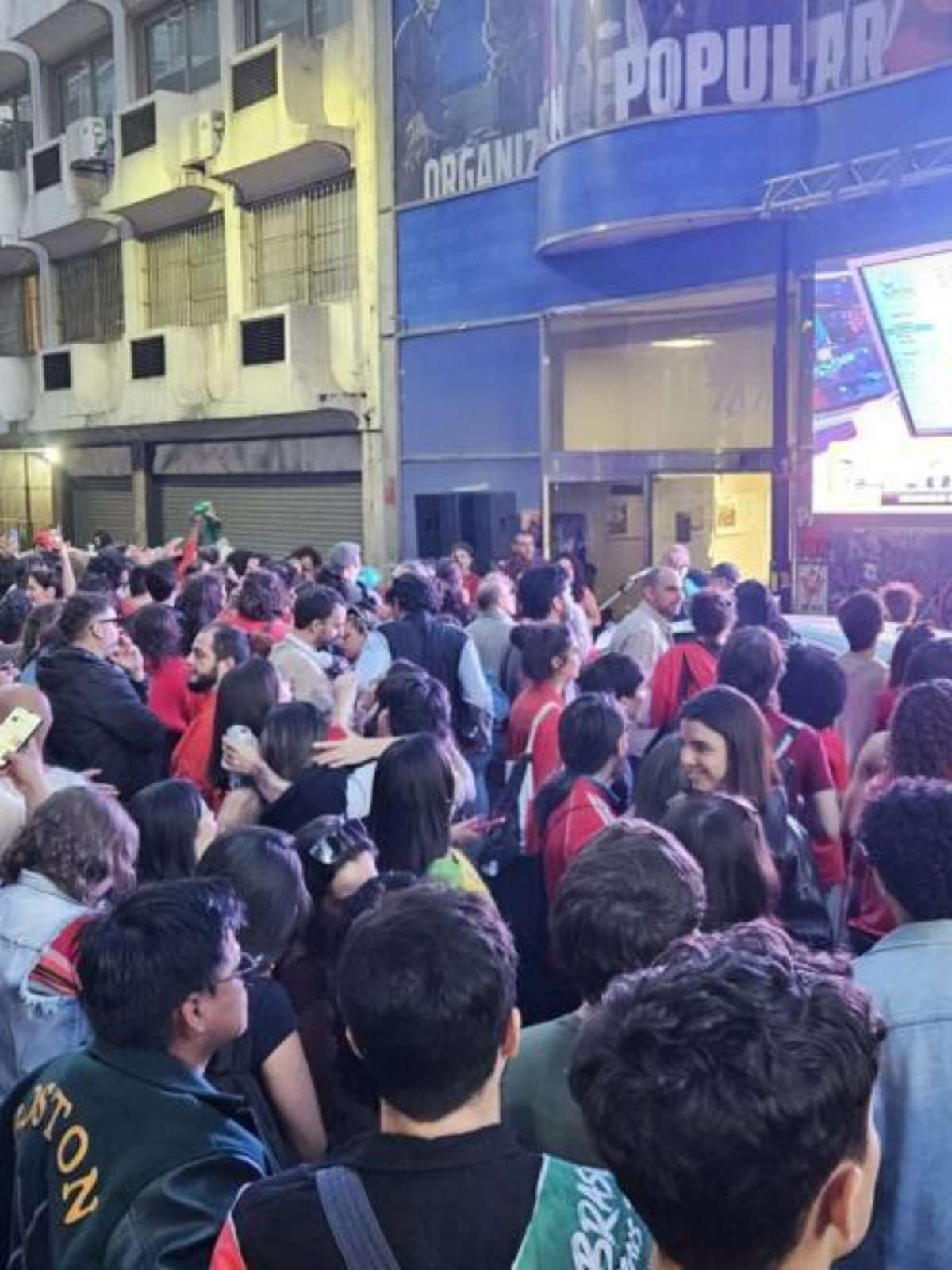 Flávio Bolsonaro vence na América Latina em número de votos; Lula ganha em Buenos Aires