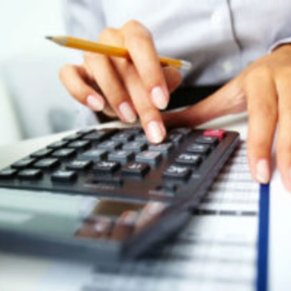 Endividamento das famílias cai pela primeira vez no ano e fica em 81,7%