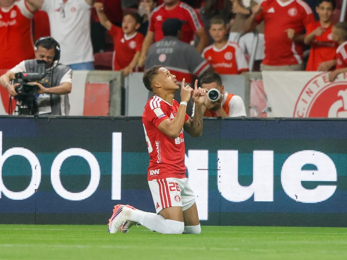 Internacional vence e impõe 7º revés seguido do Corinthians no Brasileirão