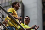 Nikolas Ferreira discurso ao lado de Flávio Bolsonaro na Paulista