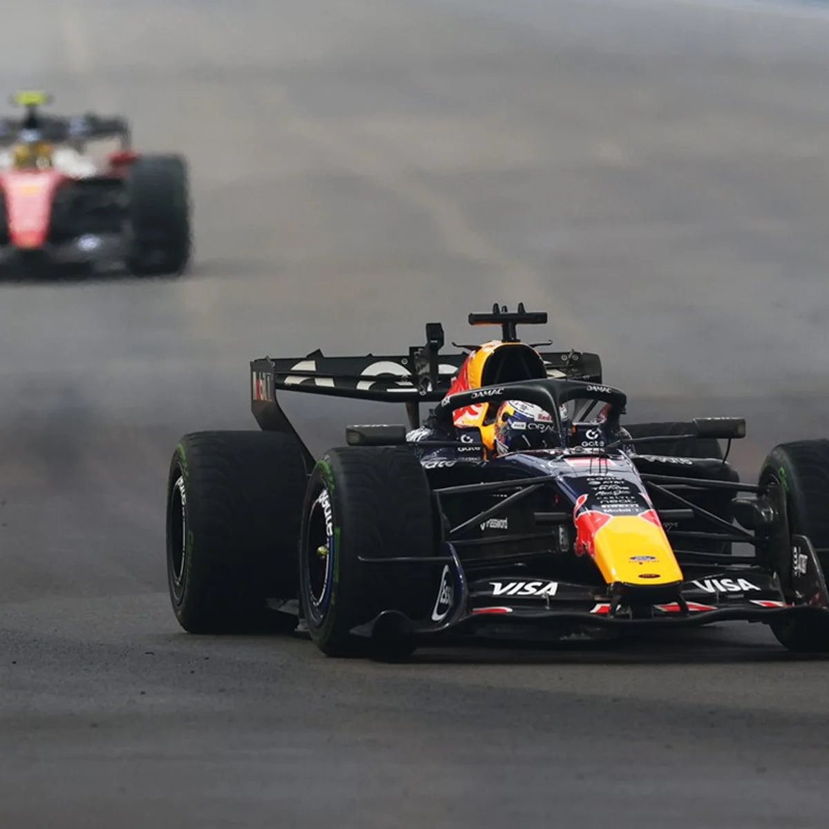 Singapura: Verstappen vence sprint caótica e Bortoleto abandona após batida