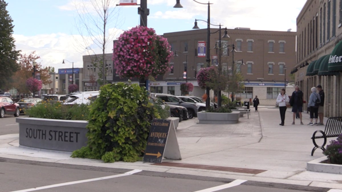 Downtown reconstruction, arena refurbishment celebrated in Goderich