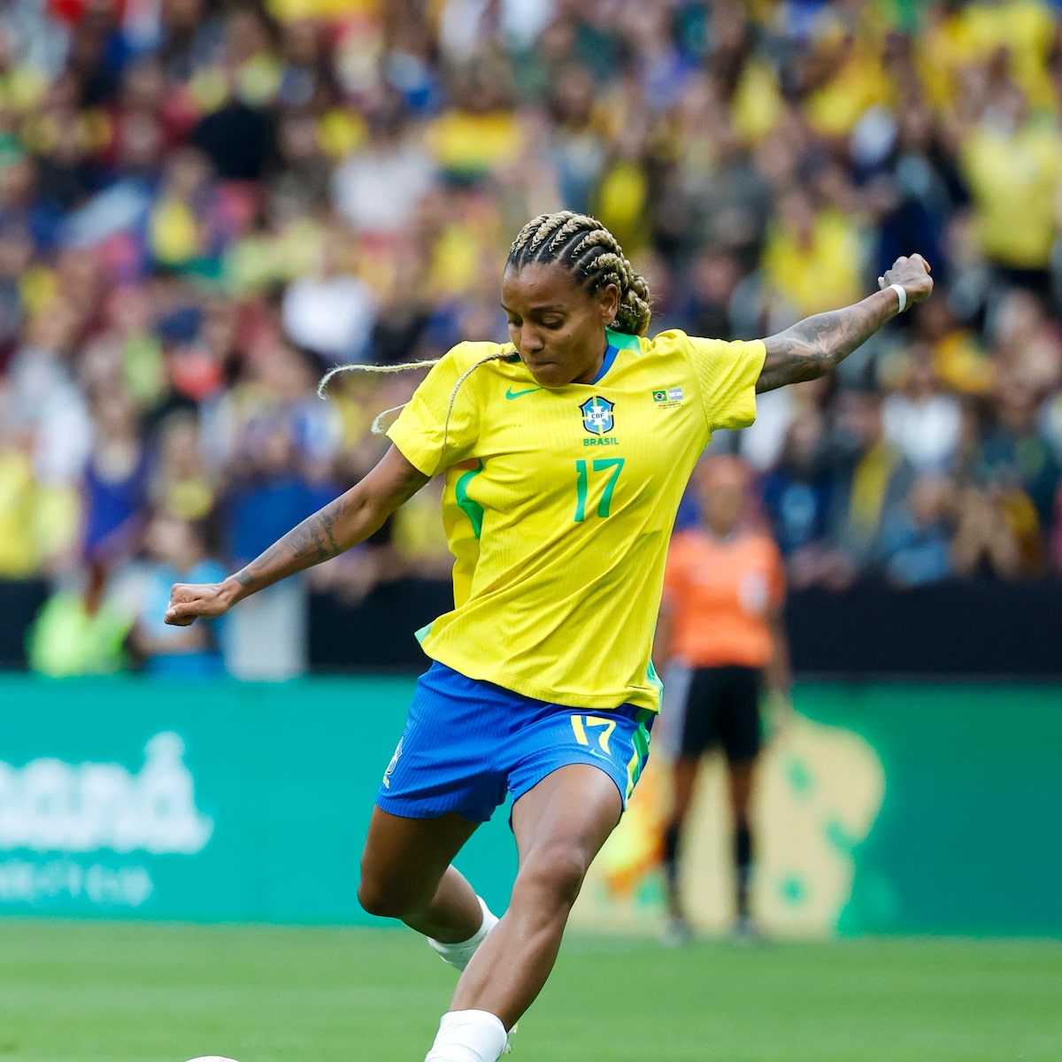 Fifa iguala premiações de participação na Copa feminina e CBF receberá R$ 12,6 milhões