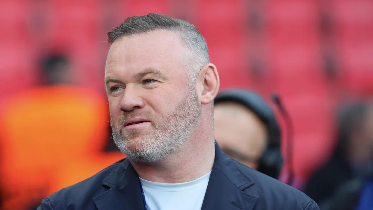 Wayne Rooney critica postura de Cristiano Ronaldo após confusão na seleção