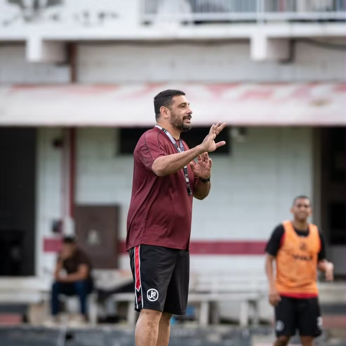 Diego Souza desabafa sobre caso de licença de técnico e dispara contra Mancuso: ‘ele fez de má fé’