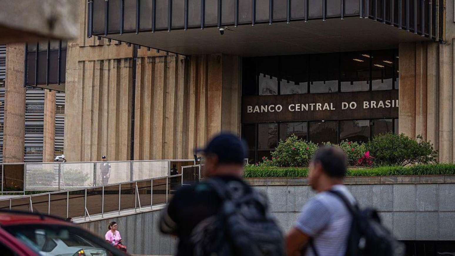 &Eacute; preciso reduzir a taxa de crescimento real do gasto prim&aacute;rio do governo para que os juros reais da economia brasileira caiam, diz pesquisador do Ibre FGV