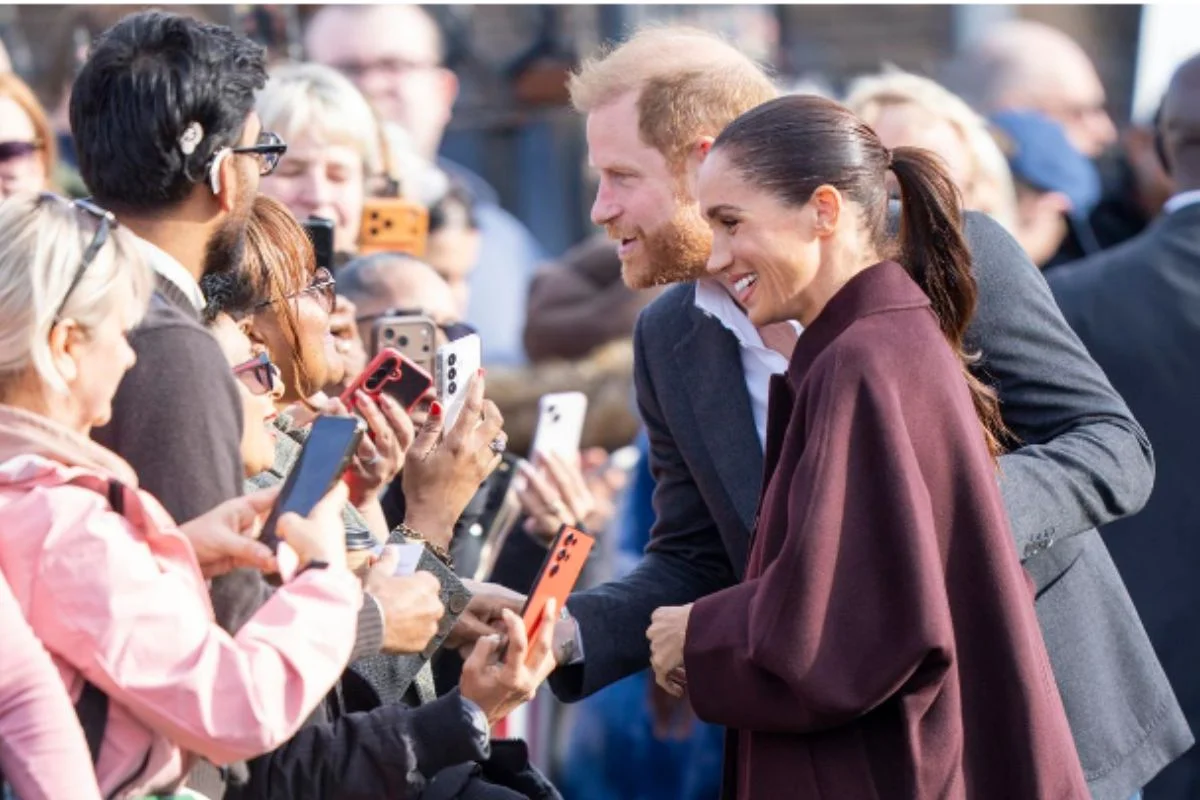 Harry e Meghan estão em “direções opostas” no Reino Unido, diz fonte