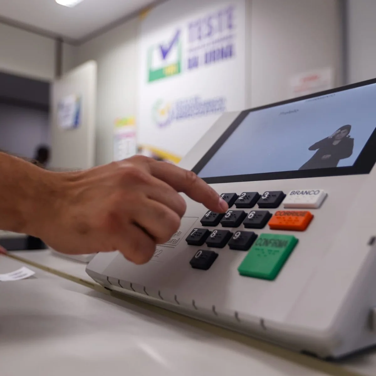 Saiba o que são votos válidos e por que eles aparecem nas pesquisas finais