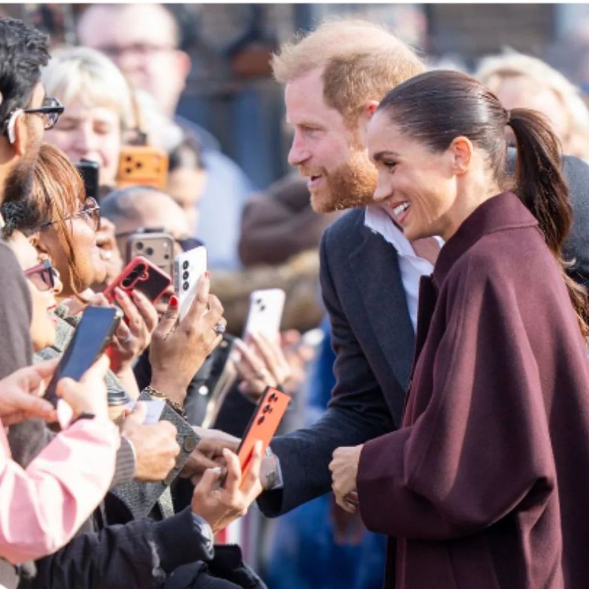 Harry e Meghan estão em “direções opostas” no Reino Unido, diz fonte