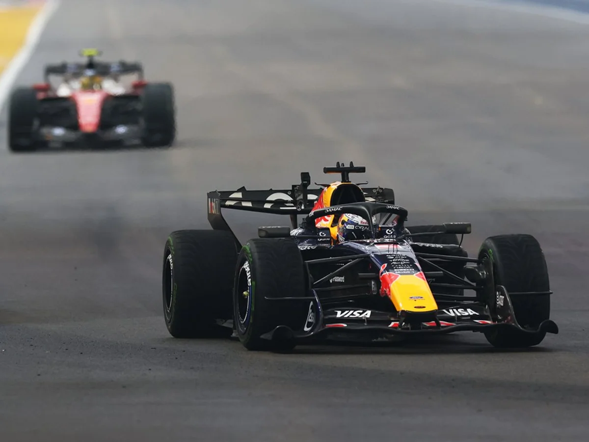 Singapura: Verstappen vence sprint caótica e Bortoleto abandona após batida