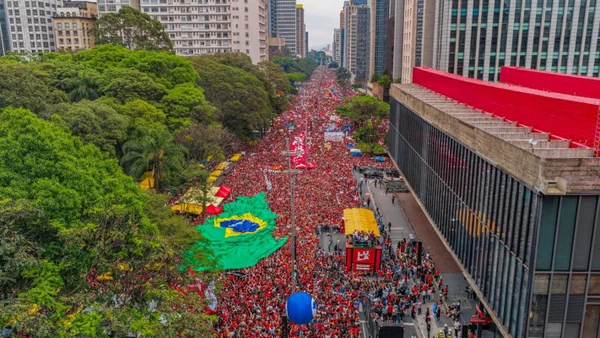 Campanha avalia que atos dão fôlego a Lula e aposta na 6×1 para furar bolha - destaque galeria